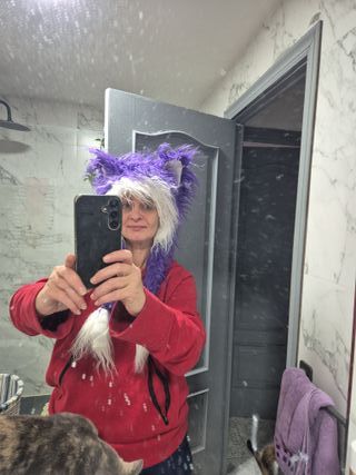 Peluca Cosplay Gato Morado y Blanco Talla Única
