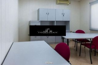 Nave industrial en venta en Santa Cruz - Industria - Polígono Campollano en Albacete