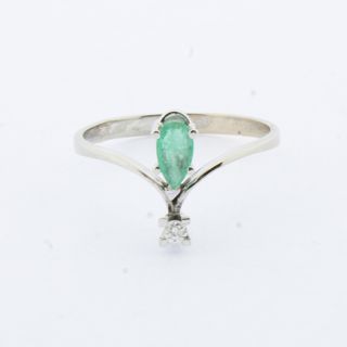 Anillo Oro Blanco Diamante y Esmeralda