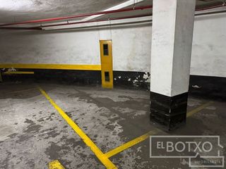 Garaje en venta en Barrio de Abando en Bilbao