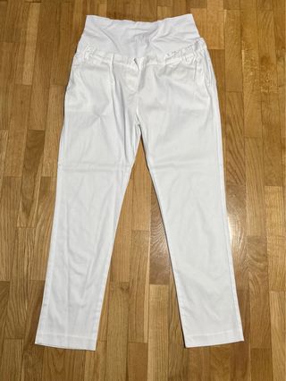 Pantalón premamá tono blanco