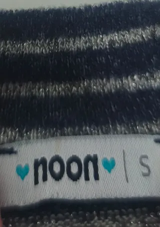 Jersey Noon hombros descubiertos rayas