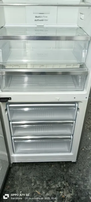 Nevera Combi Acero Inoxidable
NO FROST A+ 200 X 70