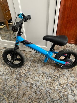 Bicicleta infantil azul