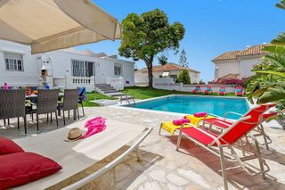 Chalet en alquiler en El Faro de Calaburra - Chaparral en Mijas