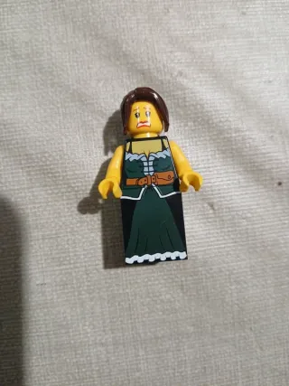 Lego Castle Peasant Female cas 412