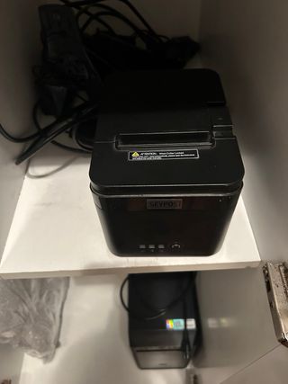 Ordenador Completo Negro tiene dos años