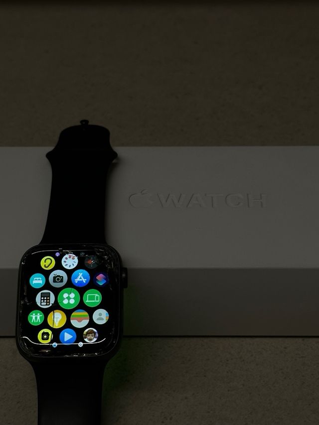 Apple Watch Series 4 (44mm) Space Gray