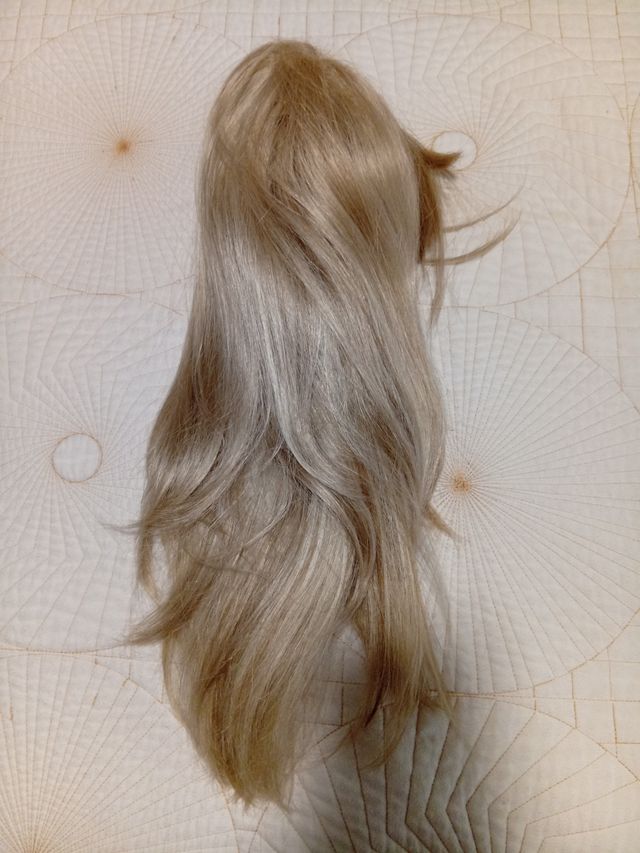 Peluca Rubia Beige y Dorada