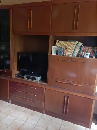 Mueble de salón de madera