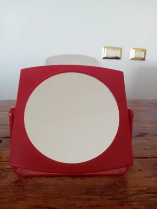 Specchio da tavola rosso con custodia
