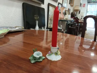 Portacandele in porcellana con fiore