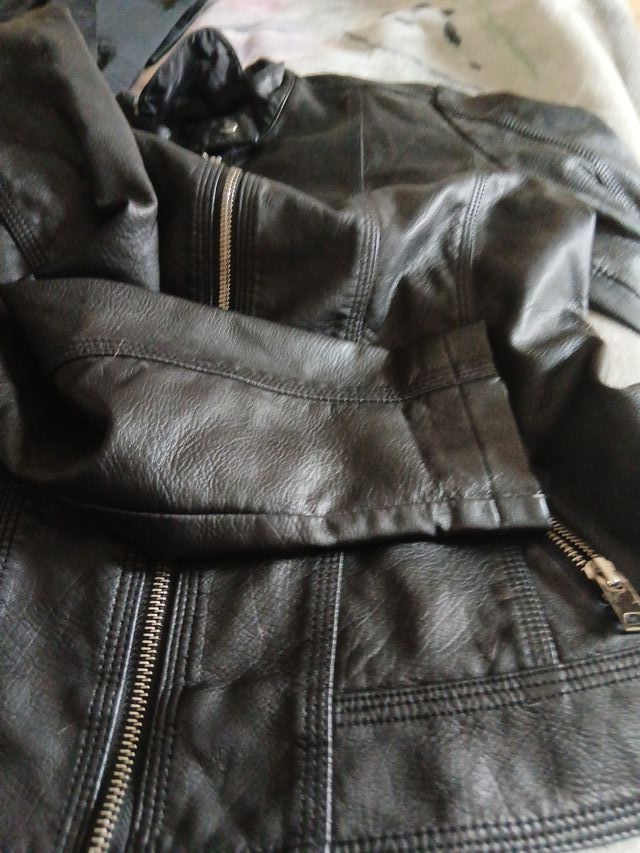 Cazadora estilo policial negra