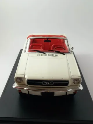 Ford Mustang Convertible  1965 Coleccionista 1:24