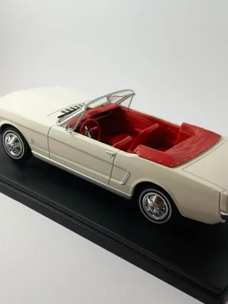 Ford Mustang Convertible  1965 Coleccionista 1:24