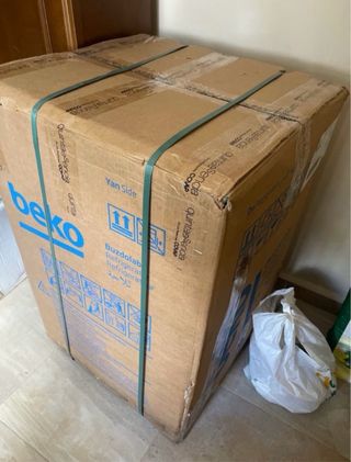 Congelador Beko 86L - FNE1074N