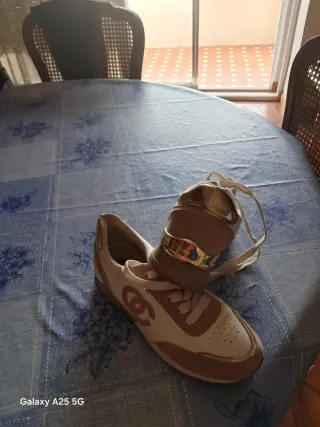 Zapatillas deportivas mujer beige y blanco