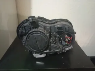 Piloto Delantero Derecho Mercedes Benz