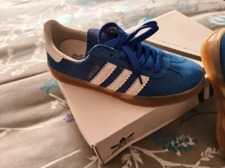 Zapatillas Adidas Gazelle Azul/Blanco Mujer