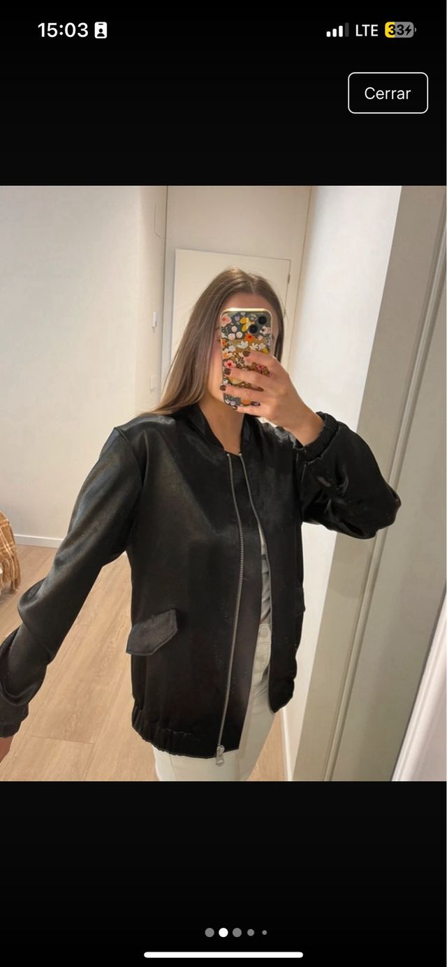 Cazadora bomber H&M negra satinada