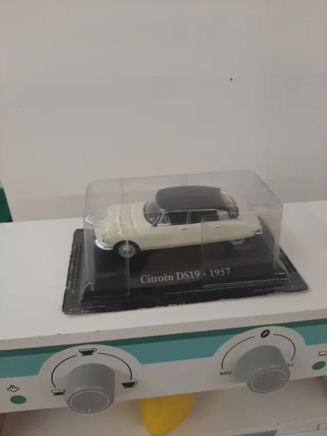 Citroën DS 19 1/43