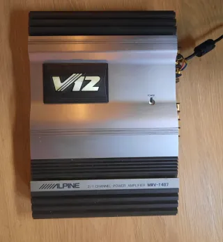 Subwoofer JBL y Alpine 100W Negro