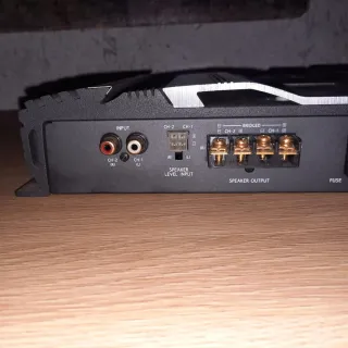 Subwoofer JBL y Alpine 100W Negro