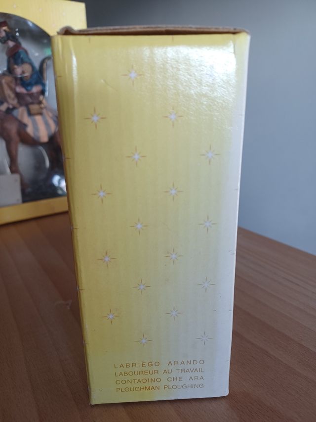 Presepe Del Prado contadino che ara statuina