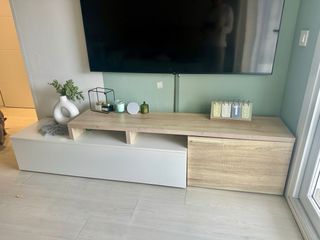 Mueble TV 200cm Madera y Blanco