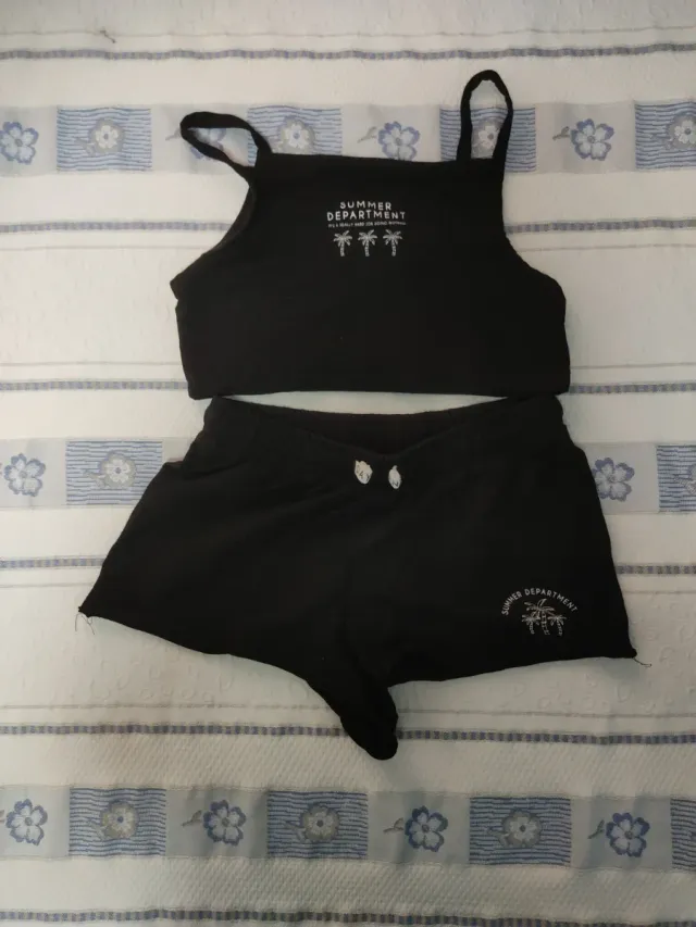 Conjunto top y shorts niña negro