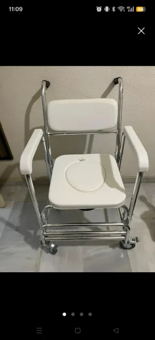 Silla WC con ruedas y cubo
