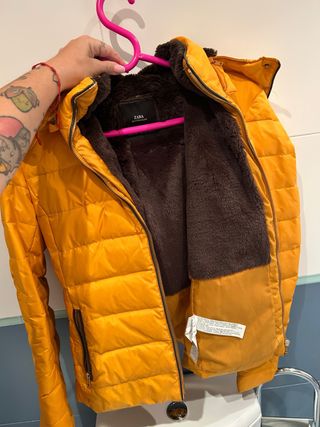 Plumas Zara Mostaza Marrón