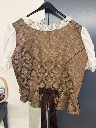 Cuerpo Huertana Marrón y Blanco