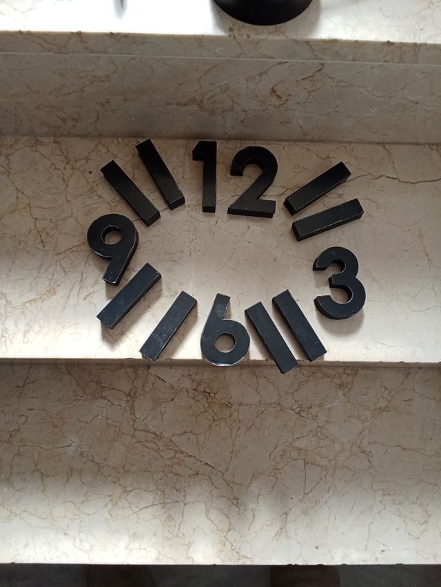 Reloj de pared moderno