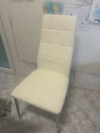 Mesa de comedor cristal y metal con sillas