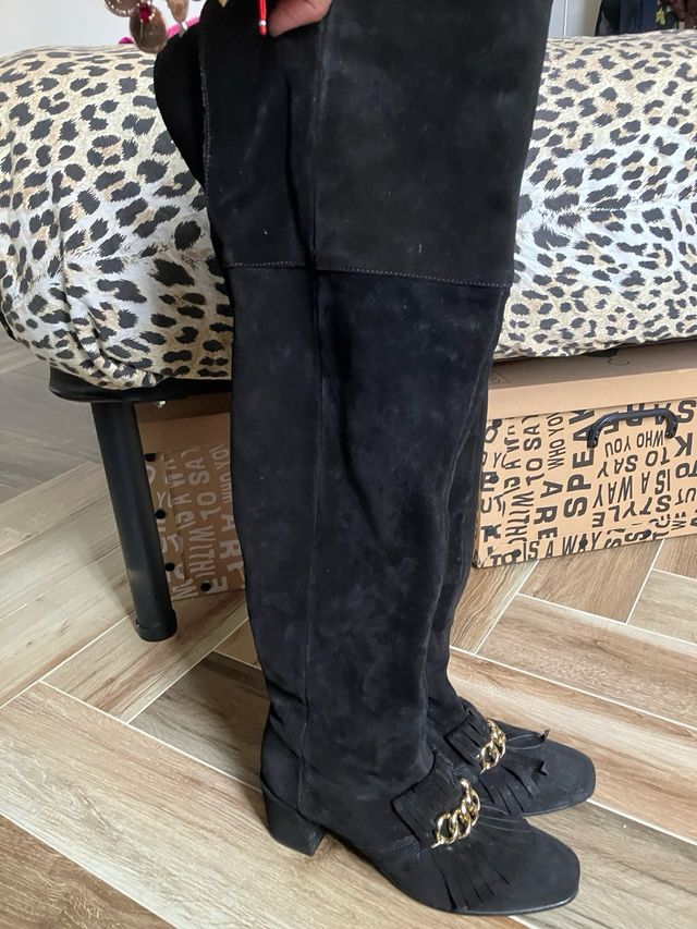 Stivali neri pelle frange catena