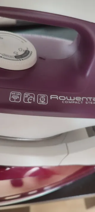 Centro de Planchado Rowenta Compact Steam