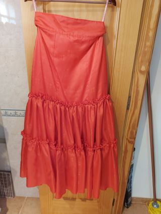 Falda flamenca roja con volantes