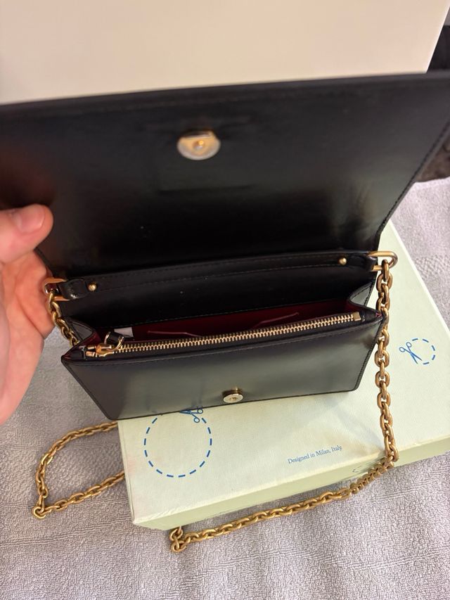 Borsa Off-White Pelle Nera Dettagli Oro