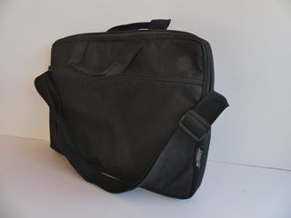 Funda portátil negra Urban Factory