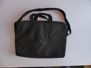 Funda portátil negra Urban Factory