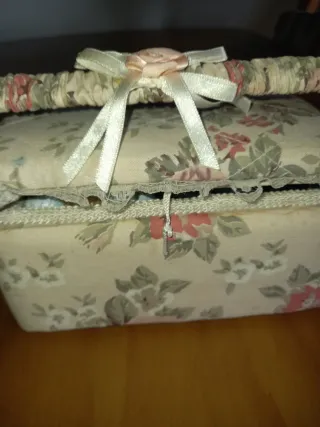 Joyero floral con lazo y rosa