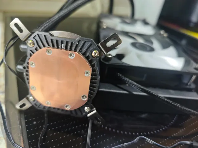 Intel Core i5 12400f + Cooler Master ML240L