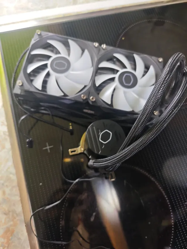 Intel Core i5 12400f + Cooler Master ML240L