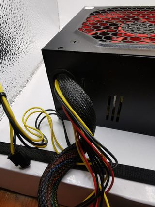 Fuente Alimentación PC Innobo 500W Ventilador Rojo