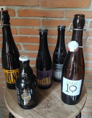 Set di 5 bottiglie di birra ambrata La Zaragozana