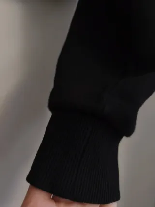 Chaqueta corta con capucha Bershka Talla S