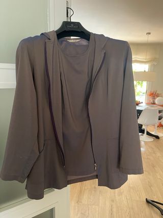 Chaqueta con capucha Elisa Rivero talla 40