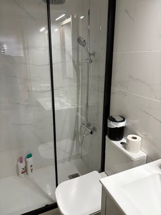 Equipo cualificado de servicios de limpieza