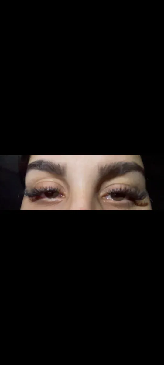 Pestañas, Cejas con Henna y Depilación